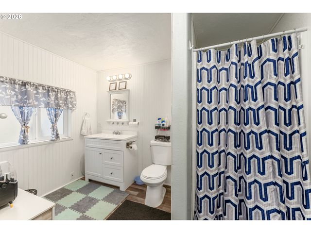 21001 Se Yamhill St, Gresham, OR 97030