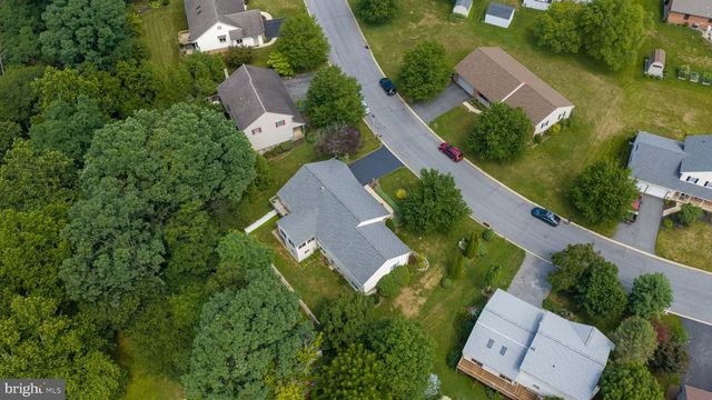 225 COUNTRY DR, Denver, PA 17517