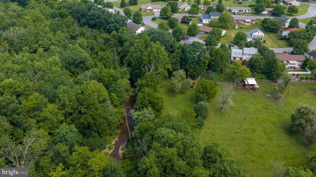 225 COUNTRY DR, Denver, PA 17517