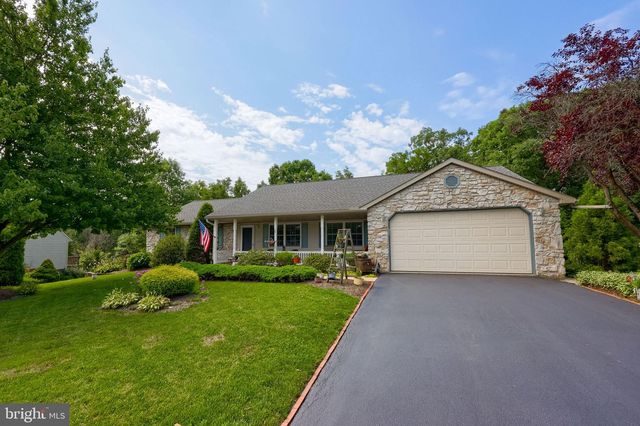 225 COUNTRY DR, Denver, PA 17517