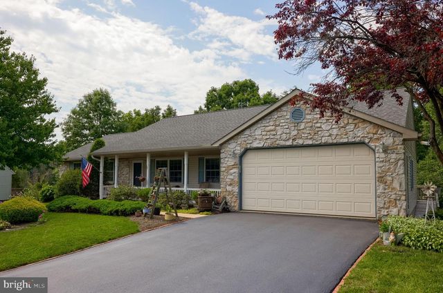 225 COUNTRY DR, Denver, PA 17517