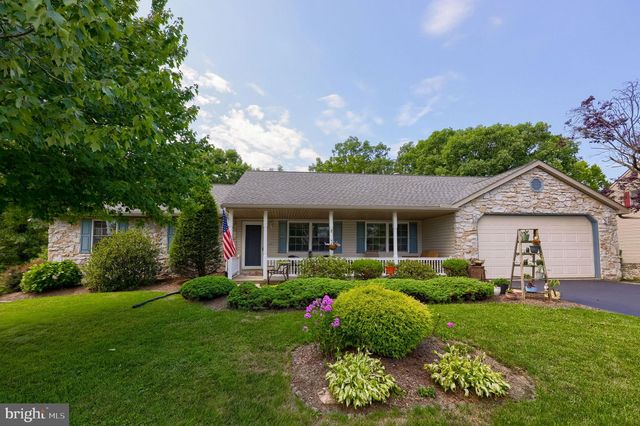 225 COUNTRY DR, Denver, PA 17517