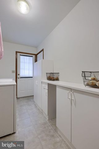 225 COUNTRY DR, Denver, PA 17517