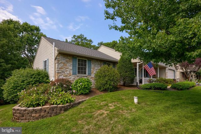 225 COUNTRY DR, Denver, PA 17517