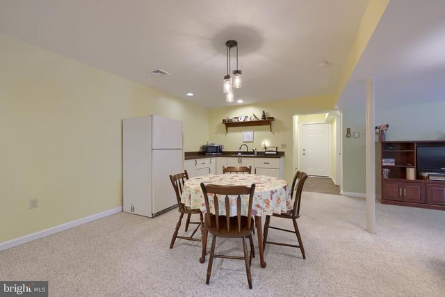 225 COUNTRY DR, Denver, PA 17517