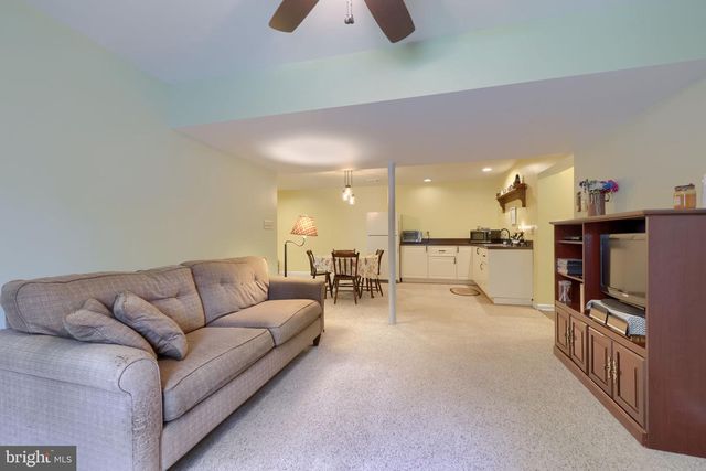 225 COUNTRY DR, Denver, PA 17517