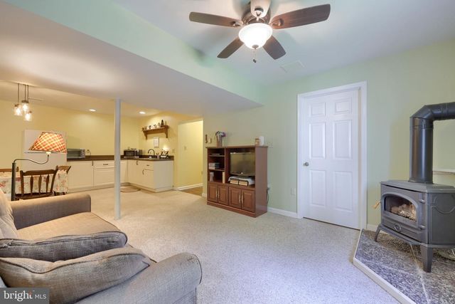 225 COUNTRY DR, Denver, PA 17517