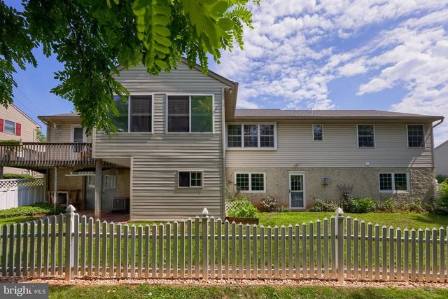 225 COUNTRY DR, Denver, PA 17517