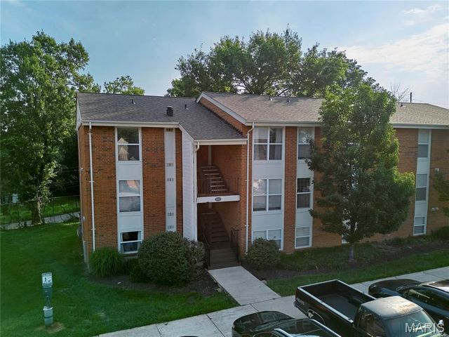 1937 Greenpoint Drive 304, Kirkwood, MO 63122