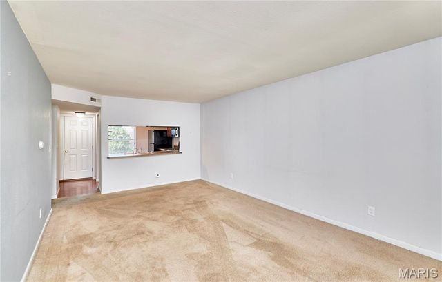 1937 Greenpoint Drive 304, Kirkwood, MO 63122