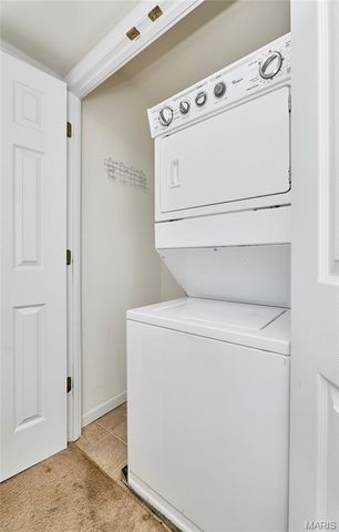 1937 Greenpoint Drive 304, Kirkwood, MO 63122