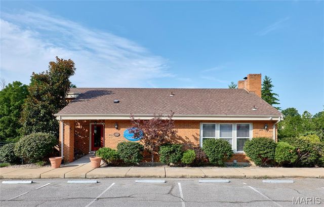 1937 Greenpoint Drive 304, Kirkwood, MO 63122