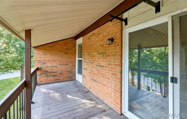 1937 Greenpoint Drive 304, Kirkwood, MO 63122