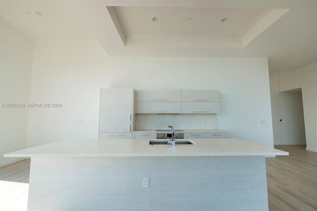 45 SW 9th Street 4906, Miami, FL 33130