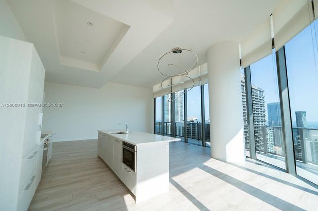 45 SW 9th Street 4906, Miami, FL 33130