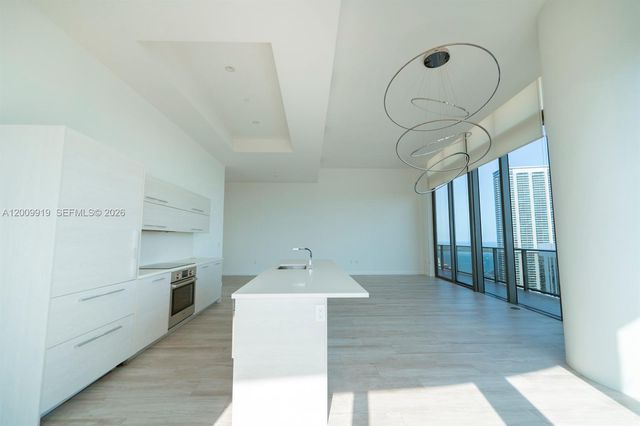 45 SW 9th Street 4906, Miami, FL 33130