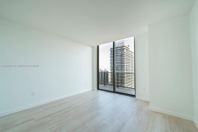45 SW 9th Street 4906, Miami, FL 33130