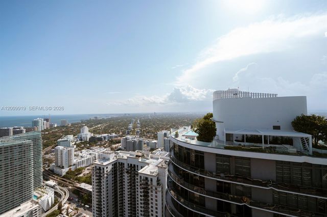 45 SW 9th Street 4906, Miami, FL 33130