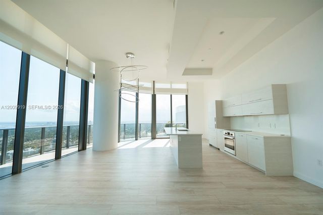 45 SW 9th Street 4906, Miami, FL 33130
