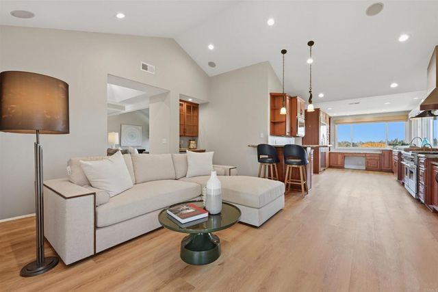 418 Santa Dominga, Solana Beach, CA 92075