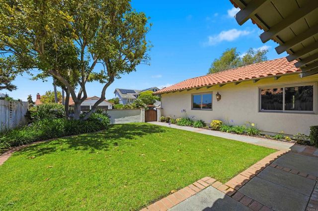 418 Santa Dominga, Solana Beach, CA 92075