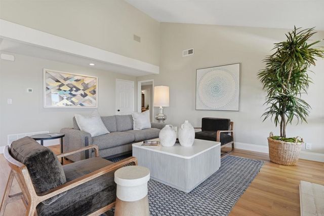 418 Santa Dominga, Solana Beach, CA 92075