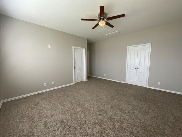 8707 E Crescent Lake Circle, Baytown, TX 77521