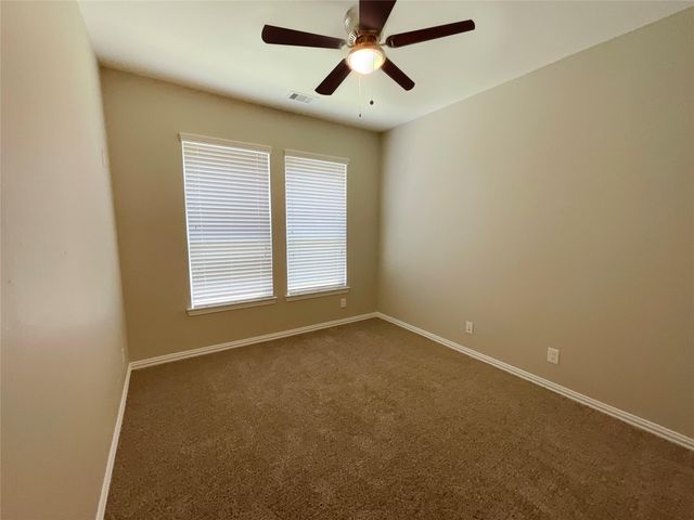 8707 E Crescent Lake Circle, Baytown, TX 77521