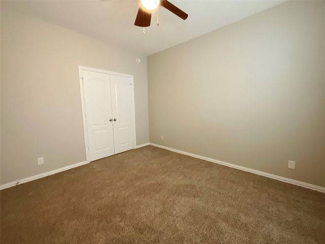 8707 E Crescent Lake Circle, Baytown, TX 77521
