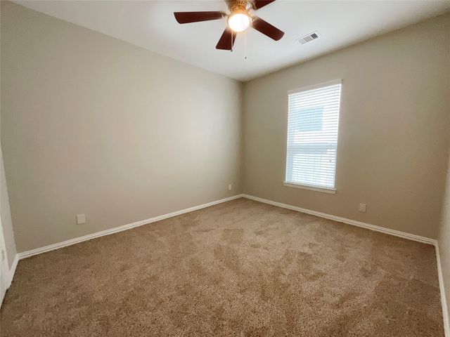 8707 E Crescent Lake Circle, Baytown, TX 77521