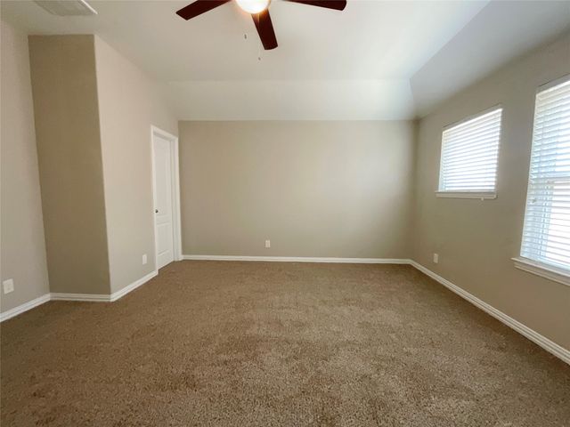 8707 E Crescent Lake Circle, Baytown, TX 77521