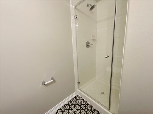 8707 E Crescent Lake Circle, Baytown, TX 77521