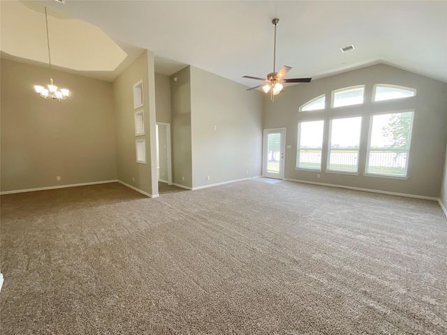 8707 E Crescent Lake Circle, Baytown, TX 77521
