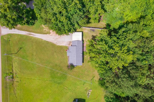 6940 Highway 100, W, Decaturville, TN 38329