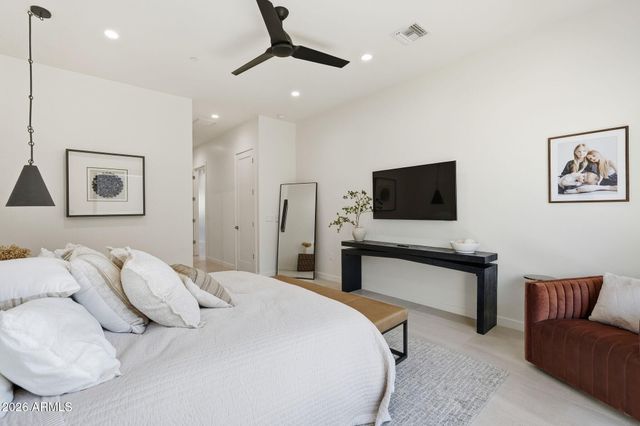 6525 E CAVE CREEK Road 304, Cave Creek, AZ 85331