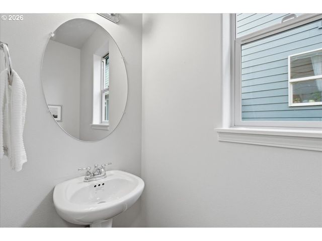 13018 Ne 26TH St, Vancouver, WA 98684