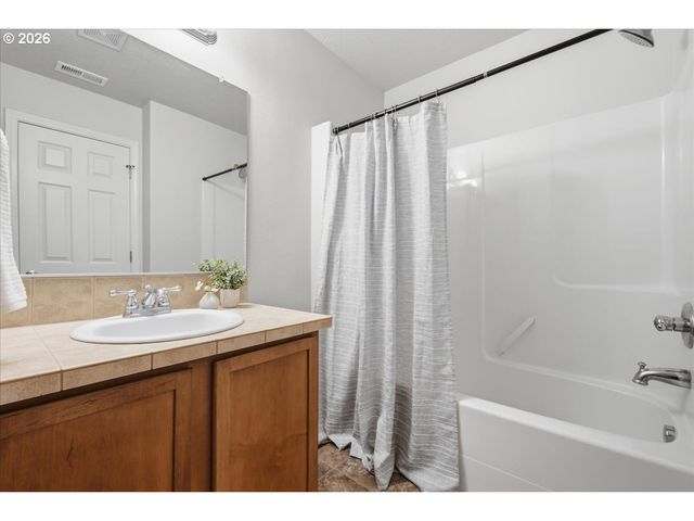 13018 Ne 26TH St, Vancouver, WA 98684