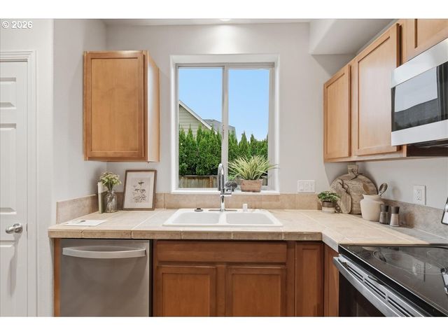 13018 Ne 26TH St, Vancouver, WA 98684