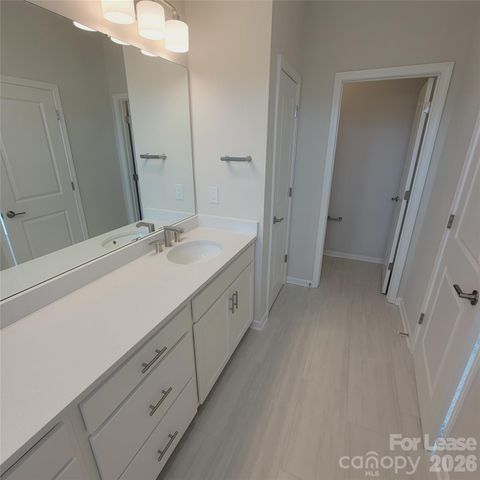 9143 Harwen Lane, Charlotte, NC 28215