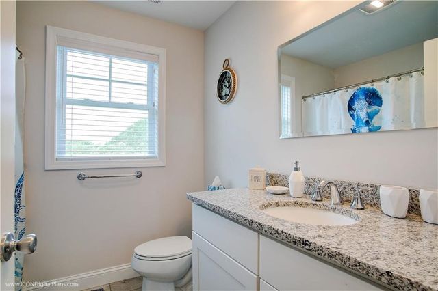 56 Mariner Way, Middletown, RI 02842