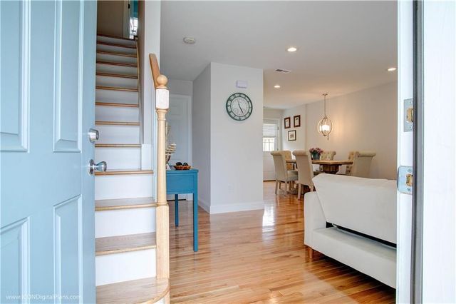 56 Mariner Way, Middletown, RI 02842