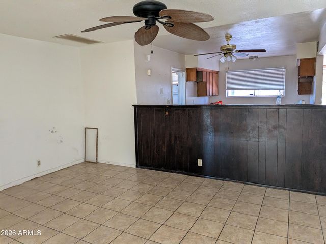 432 E EUCLID Avenue, Phoenix, AZ 85042