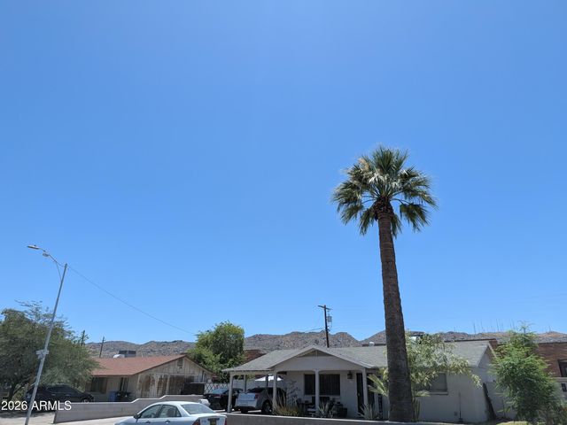 432 E EUCLID Avenue, Phoenix, AZ 85042