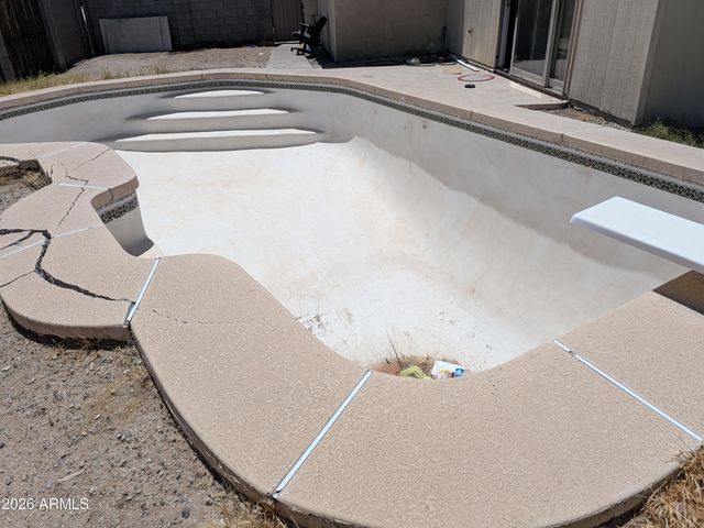 432 E EUCLID Avenue, Phoenix, AZ 85042