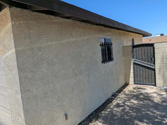 432 E EUCLID Avenue, Phoenix, AZ 85042