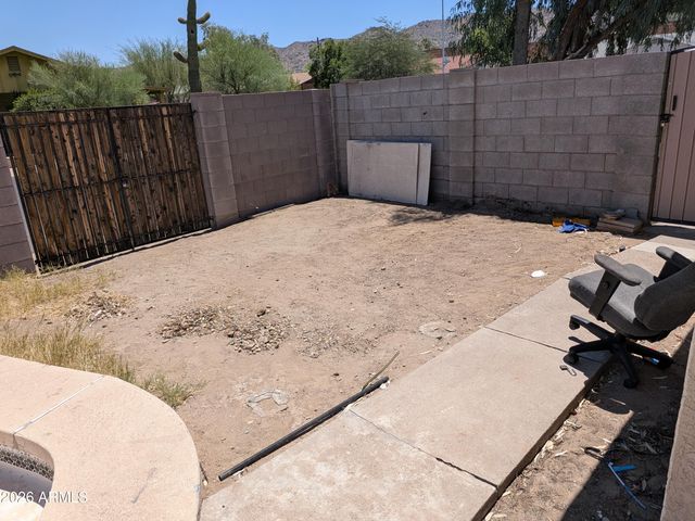 432 E EUCLID Avenue, Phoenix, AZ 85042