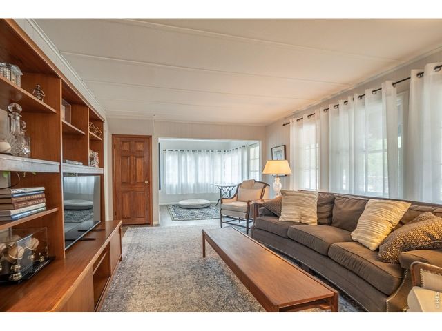 198 Poudre River Rd, Bellvue, CO 80512