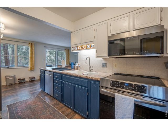 198 Poudre River Rd, Bellvue, CO 80512