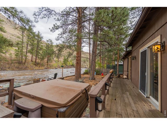 198 Poudre River Rd, Bellvue, CO 80512