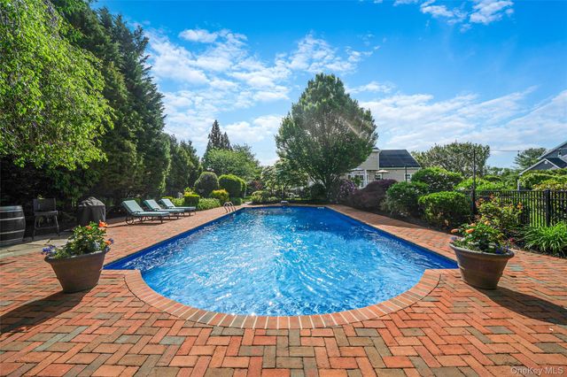 19 Sweetgum Lane, Miller Place, NY 11764